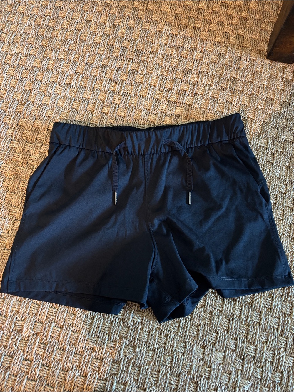 NWOT CRZ yoga shorts